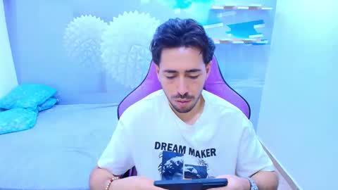 Snapshot of alan_allexander chatting on 01.18.26 ALAN online show from 01.18.26