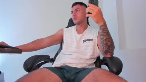 Snapshot of alan_muscle chatting on 02.07.25 Alan online show from 02.07.25