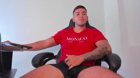 Snapshot of alan_muscle chatting on 02.09.25 Alan online show from 02.09.25