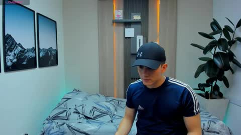 Alan  Kevin can we reach 100 thumbs up please guys  online show from 02.17.26