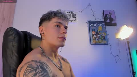 Snapshot of alan_rosee chatting on 12.20.24 Alan online show from 12.20.24