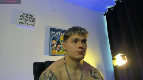 Snapshot of alan_rosee chatting on 01.13.25 Alan online show from 01.13.25