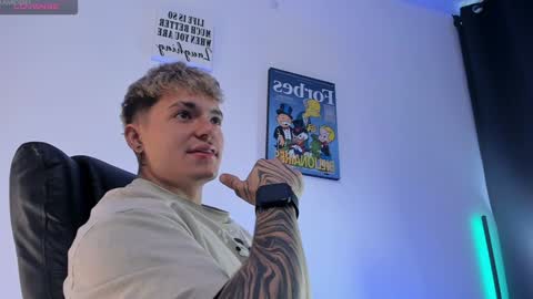 Snapshot of alan_rosee chatting on 02.06.25 Alan online show from 02.06.25