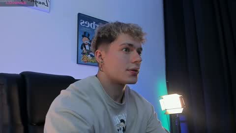 Snapshot of alan_rosee chatting on 02.08.25 Alan online show from 02.08.25