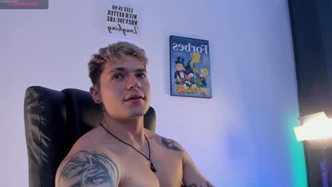 Snapshot of alan_rosee chatting on 02.08.25 Alan online show from 02.08.25