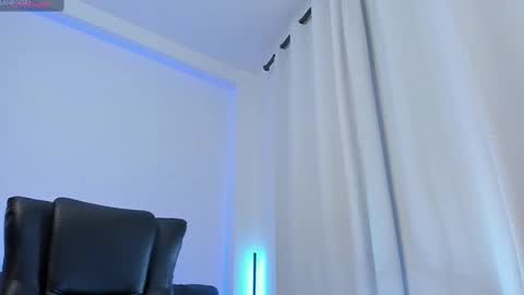 Snapshot of alan_rosee chatting on 09.29.25 Alan online show from 09.29.25