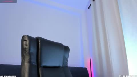 Snapshot of alan_rosee chatting on 11.04.25 Alan online show from 11.04.25