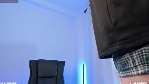 Snapshot of alan_rosee chatting on 11.09.25 Alan online show from 11.09.25