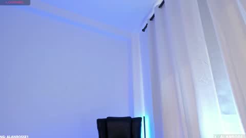 Snapshot of alan_rosee chatting on 11.11.25 Alan online show from 11.11.25