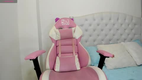 Snapshot of alana_ponse chatting on 02.01.25 Alana. online show from 02.01.25