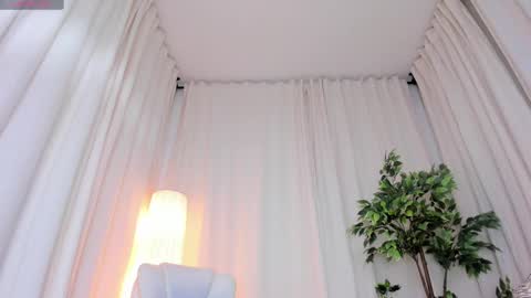 Snapshot of alanakimura_ chatting on 03.07.25 Alana silvana online show from 03.07.25