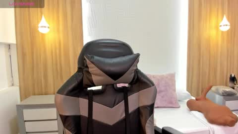 A L A N A online show from 09.25.25