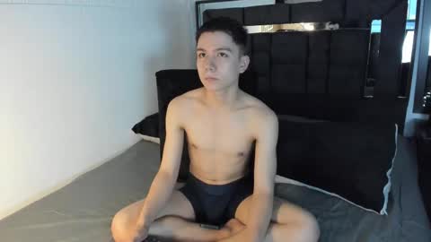 Snapshot of alanblack1 chatting on 09.16.25 alanblack1 online show from 09.16.25