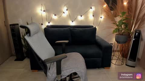 Snapshot of alanna_clark chatting on 12.10.24 Alanna online show from 12.10.24