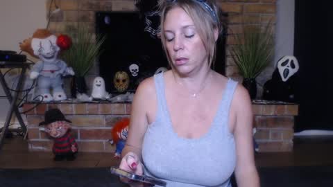 Alanna Rack online show from 10.06.25