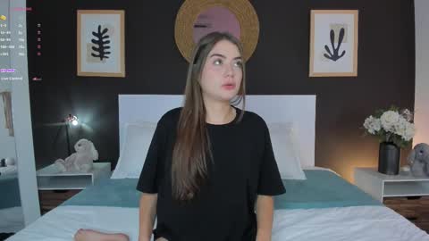 Snapshot of alannarusselll chatting on 03.25.26 Alanna Cute Russell online show from 03.25.26