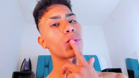 alannaughty_ online show from 01.16.25