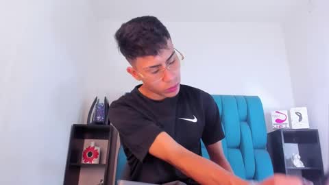 alannaughty_ online show from 01.19.25