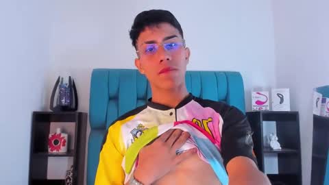 alannaughty_ online show from 01.19.25