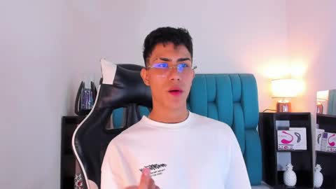 alannaughty_ online show from 02.01.25