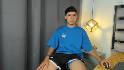 Snapshot of alantaylorr_ chatting on 07.05.26 alantaylorr_ online show from 07.05.26