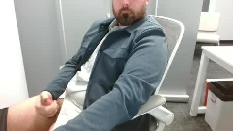 Snapshot of alaska4411 chatting on 12.09.24 John online show from 12.09.24