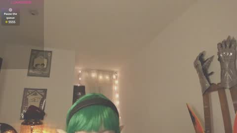 Snapshot of alaskagrace chatting on 12.24.24 Alaska Grace       online show from 12.24.24