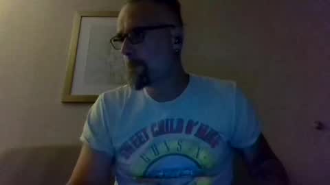 Snapshot of alcura_x chatting on 10.28.25 Alex online show from 10.28.25