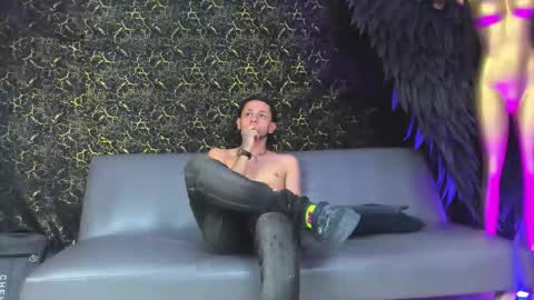 ale_larusso888 online show from 02.04.26