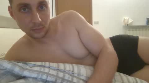 Snapshot of aledewalt chatting on 12.22.24 call me on skp alexdewalt online show from 12.22.24