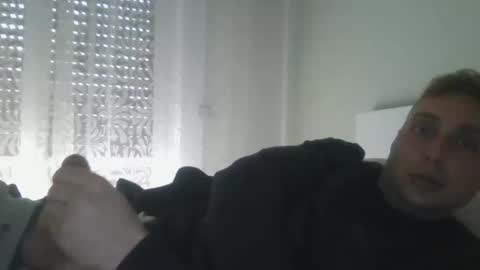 Snapshot of aledewalt chatting on 01.17.26 call me on skp alexdewalt online show from 01.17.26