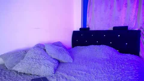   online show from 03.04.25