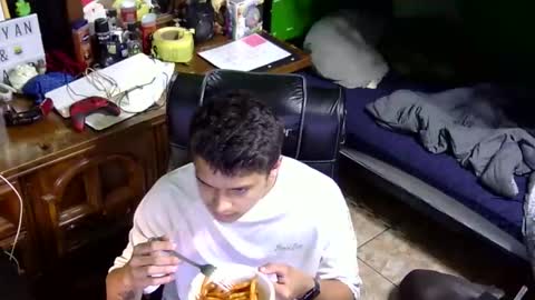 Snapshot of alej277901 chatting on 06.05.26 Terry Spike online show from 06.05.26