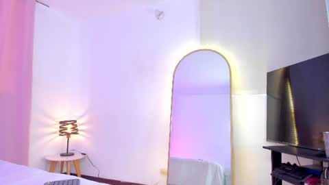 Alejandra Arango online show from 08.06.26