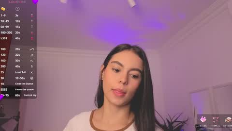 Snapshot of alejaa___ chatting on 06.19.26 Alejandra online show from 06.19.26