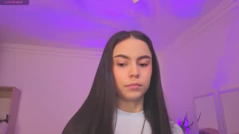 Alejandra online show from 08.04.26