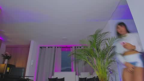 A L E J A N D R A online show from 02.28.25