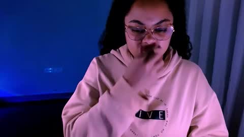 Snapshot of alejandra_conde chatting on 12.18.25 Alejandra online show from 12.18.25