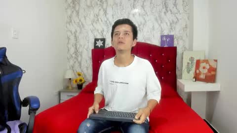 ALEJANDRA JAMES online show from 04.18.26