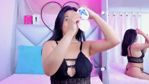 alejandra_lee19 online show from 05.28.26