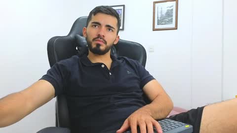 alejandroo_7 online show from 02.05.25