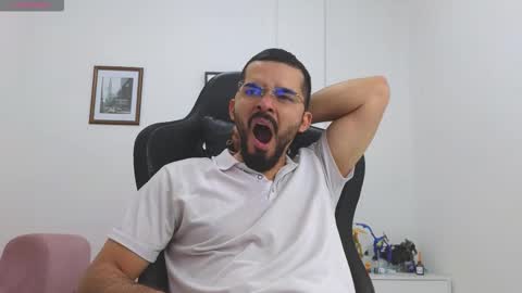 alejandroo_7 online show from 12.02.25