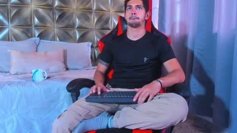 Alejo  online show from 01.26.25