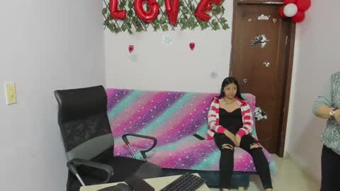 zoe and Kataleya online show from 03.10.25