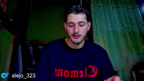 Snapshot of alejo_323__ chatting on 05.27.26 alejo_323__ online show from 05.27.26