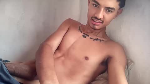 Snapshot of alejoochoa2222 chatting on 11.25.25 alejoochoa2222 online show from 11.25.25