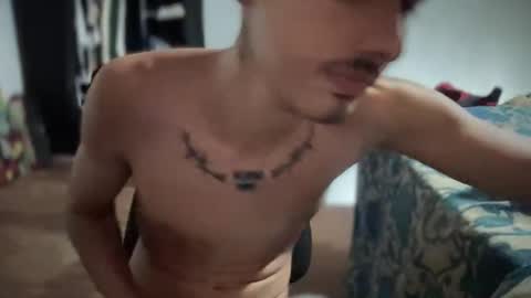 Snapshot of alejoochoa2222 chatting on 11.26.25 alejoochoa2222 online show from 11.26.25