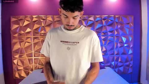 aleking13 online show from 10.26.25