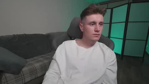 Snapshot of aleks_fisher chatting on 10.21.25 Alex and Linar online show from 10.21.25