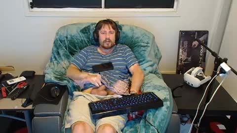 Snapshot of alertdingo11 chatting on 03.10.25 alertdingo11 online show from 03.10.25